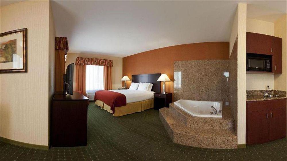 Holiday Inn Express Reno Airport By Ihg Exterior photo