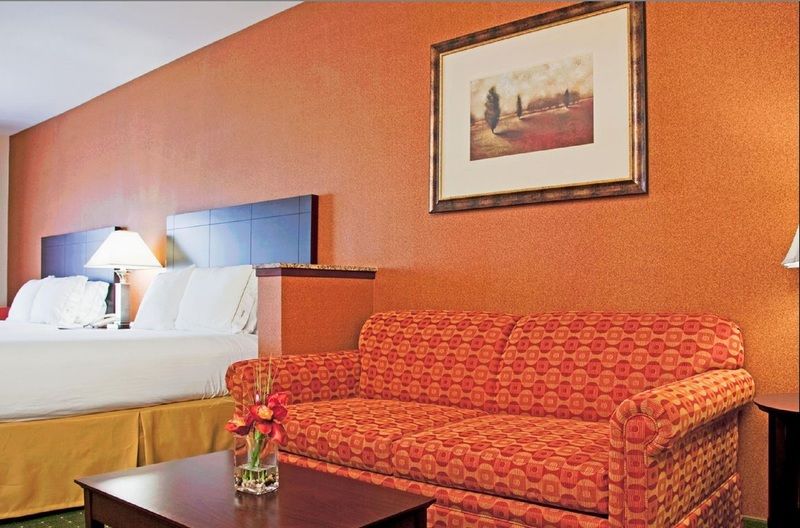 Holiday Inn Express Reno Airport By Ihg Exterior photo